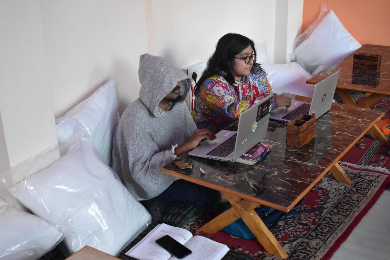 Hostel Who Needs Map Mcleodganj McLeod Ganj Dış mekan fotoğraf